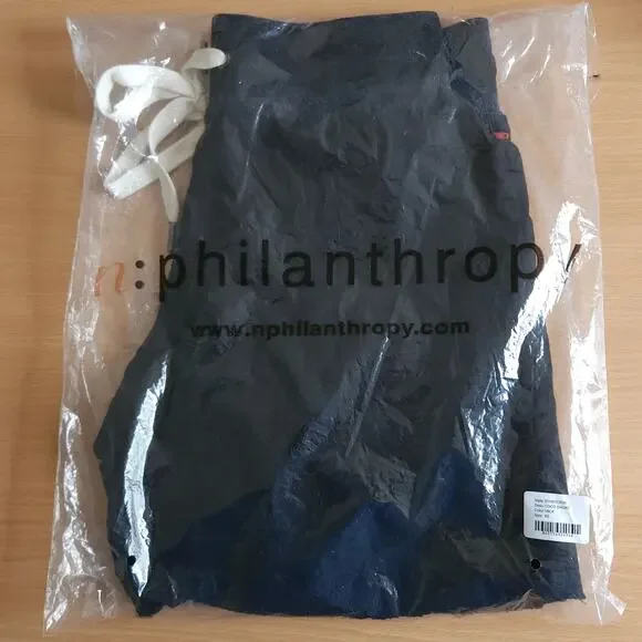 n:PHILANTHROPY Coco destroyed distressed sweat shorts in vintage black Sz XS NEW - Picture 9 of 10